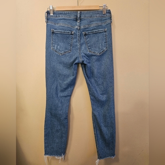 Old Navy Women's Size 4 Mid Rise Rockstar Super Skinny Jeans Distressed Raw Hem - Picture 2 of 4